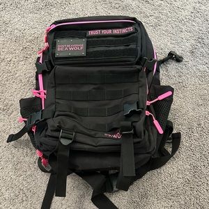 WOLFpak 35L BACKPACK FIERCE PINK
